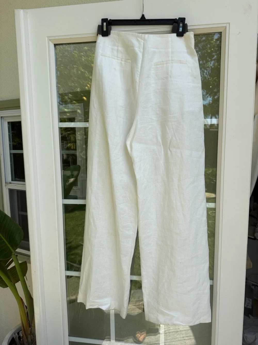 Women’s Zara White Linen Pleated Pants